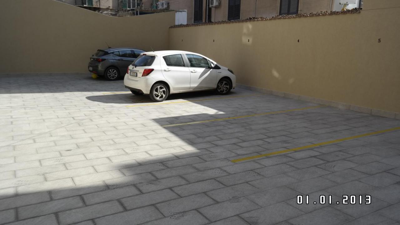 Balsamotto - Appartamento E Parcheggio Palermo Exterior photo
